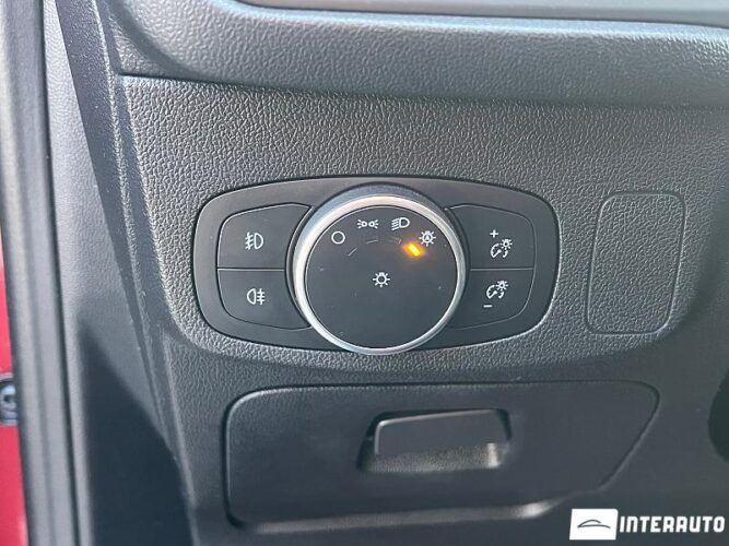 Ford Focus 37 interauto-car