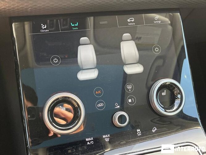 Land Rover Range Rover Velar 47 interauto-car