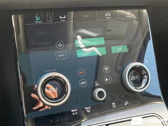 Land Rover Range Rover Velar 46 interauto-car
