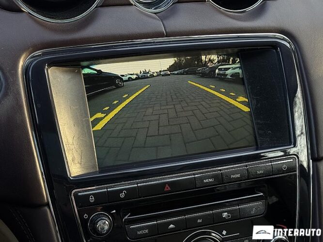 Jaguar XJ 51 interauto-car