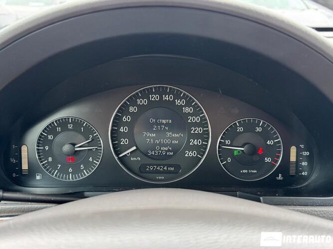 Mercedes E 220 36 interauto-car