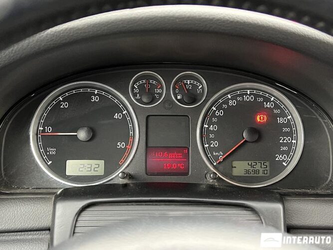 Volkswagen Passat 33 interauto-car