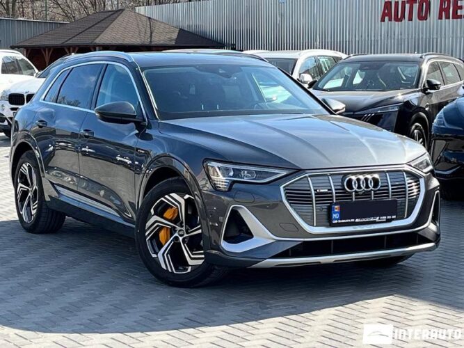 Audi E-tron 29 interauto-car