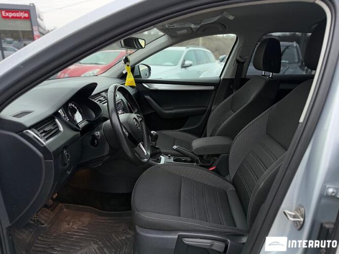 Skoda Octavia 33 interauto-car