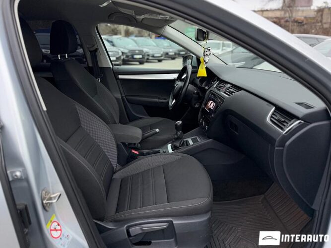 Skoda Octavia 43 interauto-car