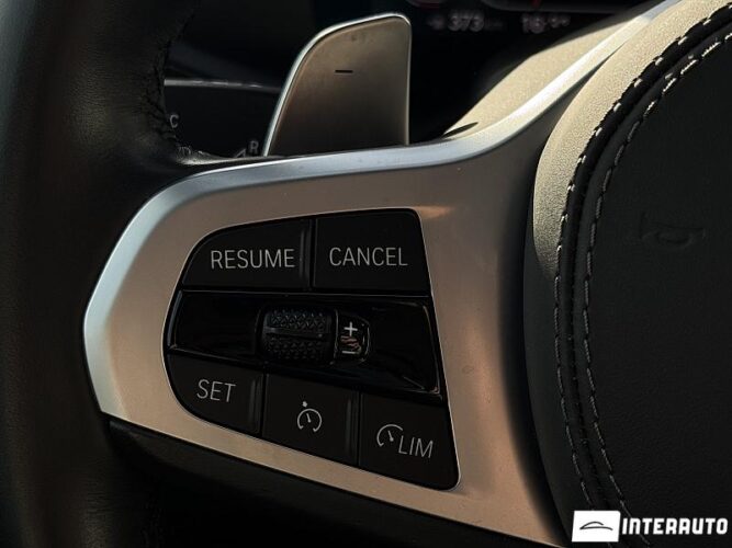 BMW X5 4.0i 46 interauto-car