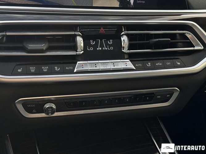 BMW X5 4.0i 50 interauto-car