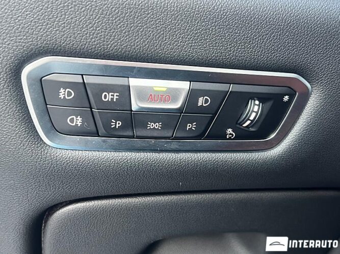 BMW X5 3.0D 52 interauto-car