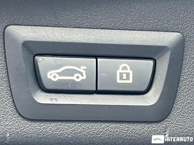 BMW X5 3.0D 62 interauto-car