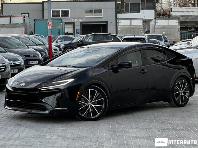 Toyota Prius 38 interauto-car