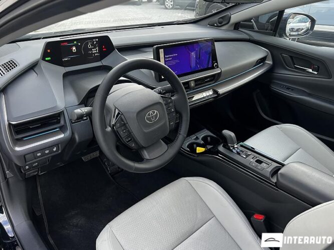 Toyota Prius 42 interauto-car