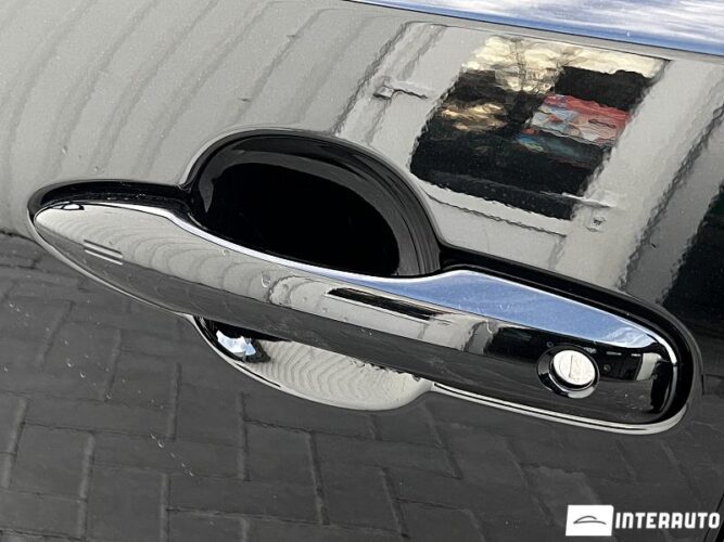 Toyota Prius 61 interauto-car