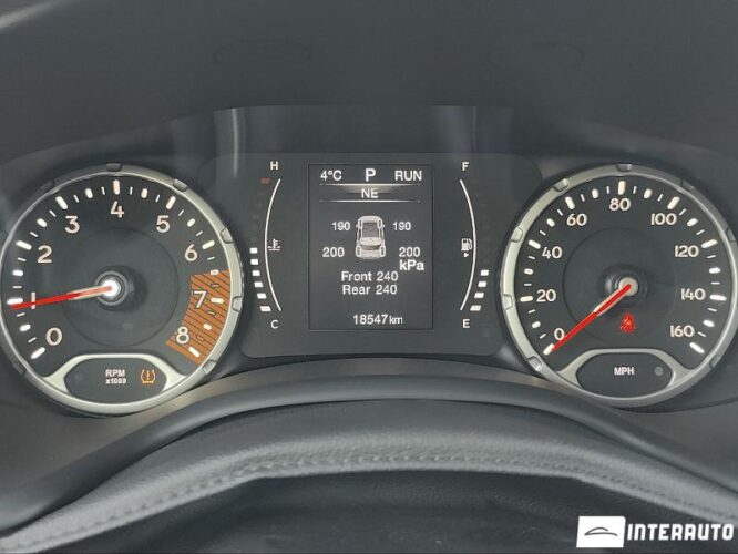 Jeep Renegade 42 interauto-car