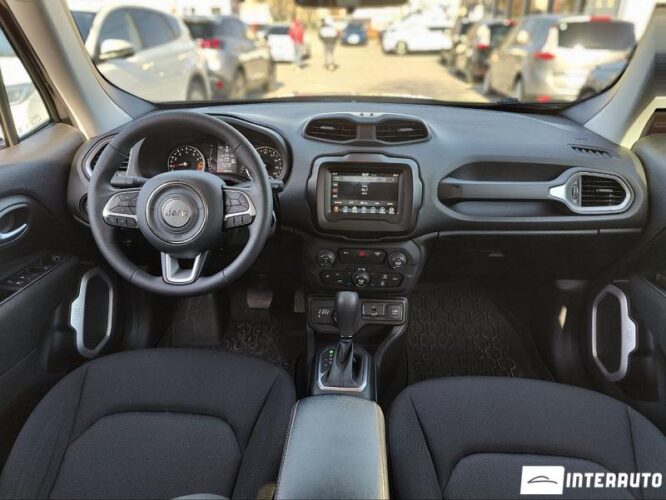 Jeep Renegade 38 interauto-car