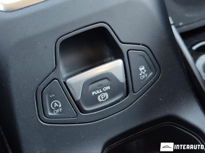 Jeep Renegade 45 interauto-car