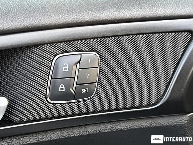 Ford Fusion 52 interauto-car