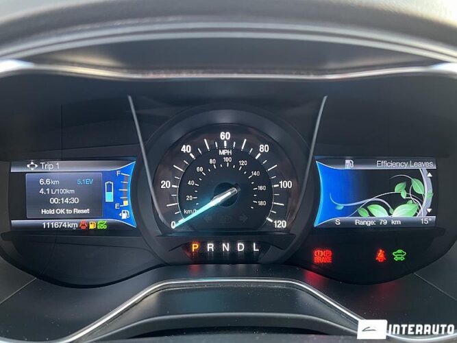 Ford Fusion 41 interauto-car