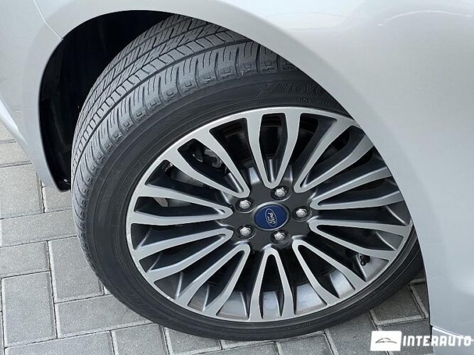 Ford Fusion 49 interauto-car