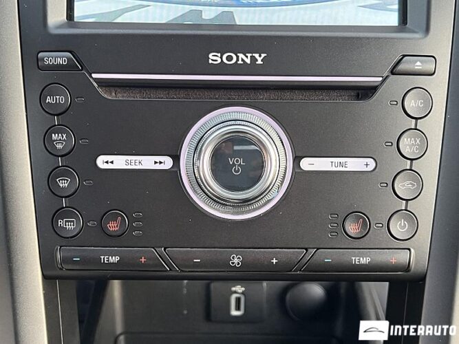 Ford Fusion 43 interauto-car