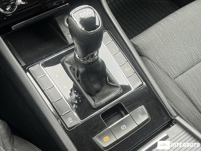 Skoda Superb 45 interauto-car