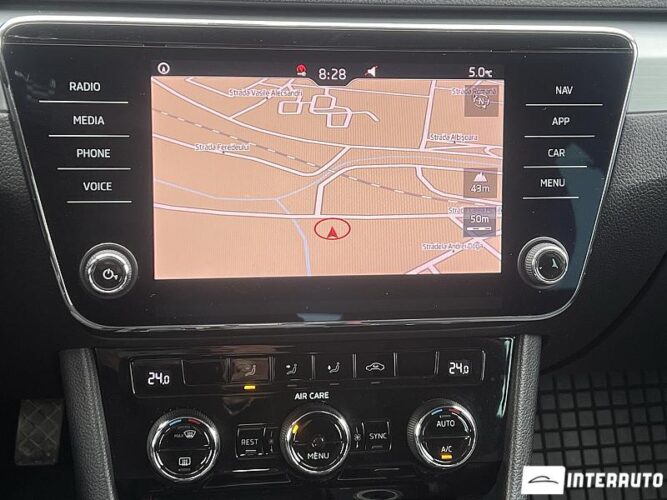 Skoda Superb 43 interauto-car