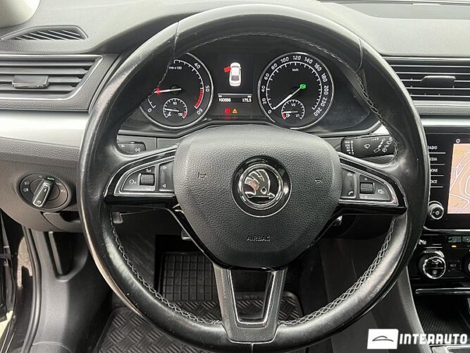 Skoda Superb 38 interauto-car