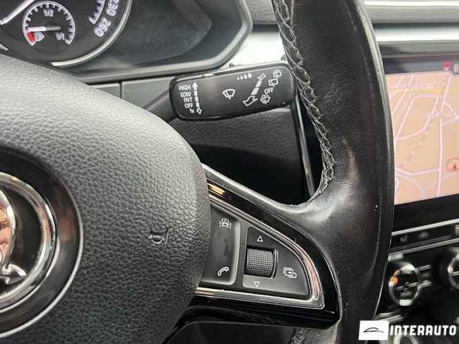 Skoda Superb 41 interauto-car