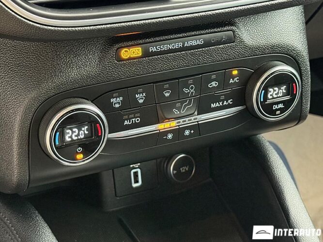 Ford Focus 44 interauto-car