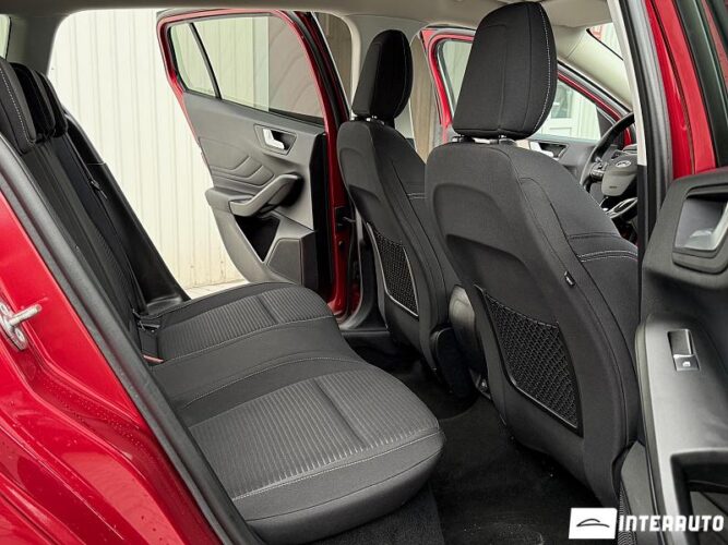 Ford Focus 39 interauto-car
