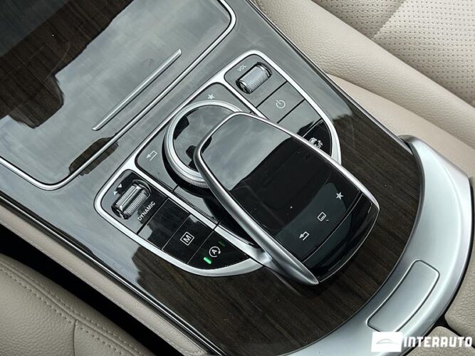 Mercedes GLC 300 47 interauto-car