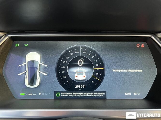 Tesla Model S 37 interauto-car