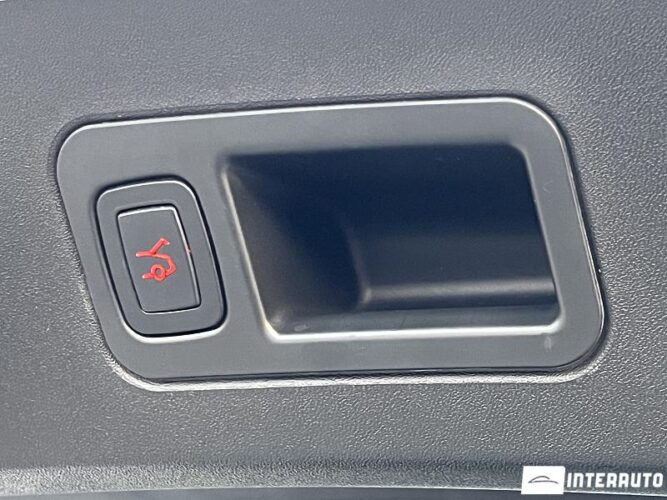 Tesla Model S 48 interauto-car