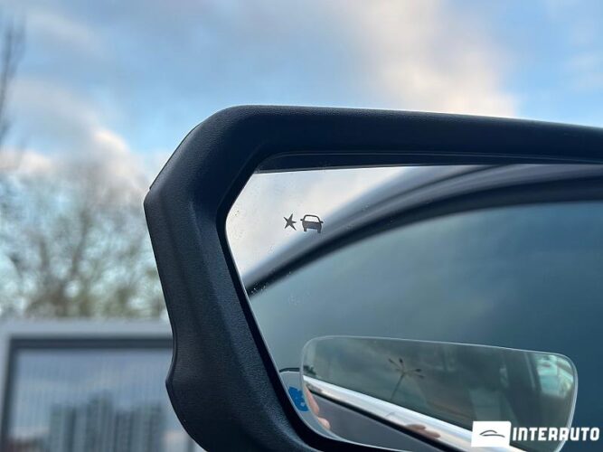 Chevrolet Equinox 37 interauto-car