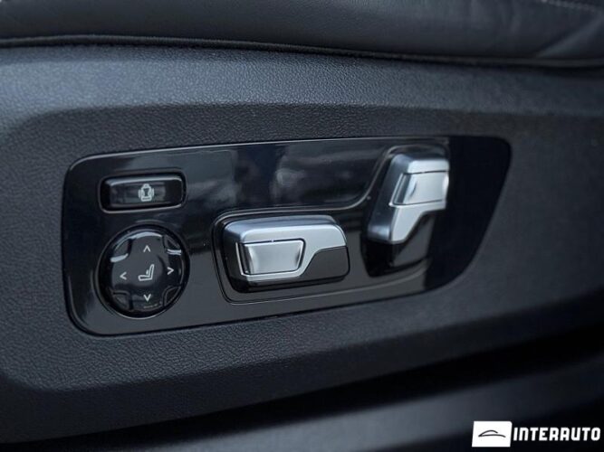 BMW X6 4.0i 58 interauto-car