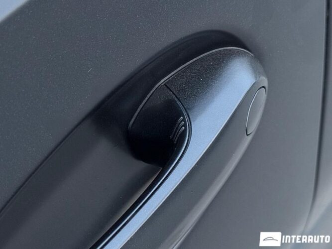 BMW X6 4.0i 55 interauto-car