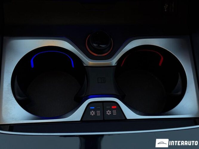 BMW X6 4.0i 74 interauto-car