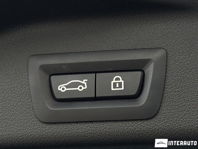 BMW X5 4.0i 65 interauto-car