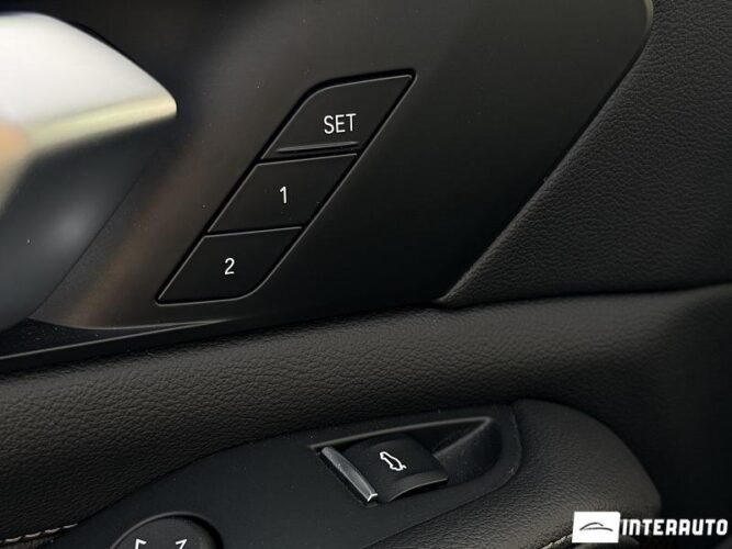 BMW X5 4.0i 59 interauto-car