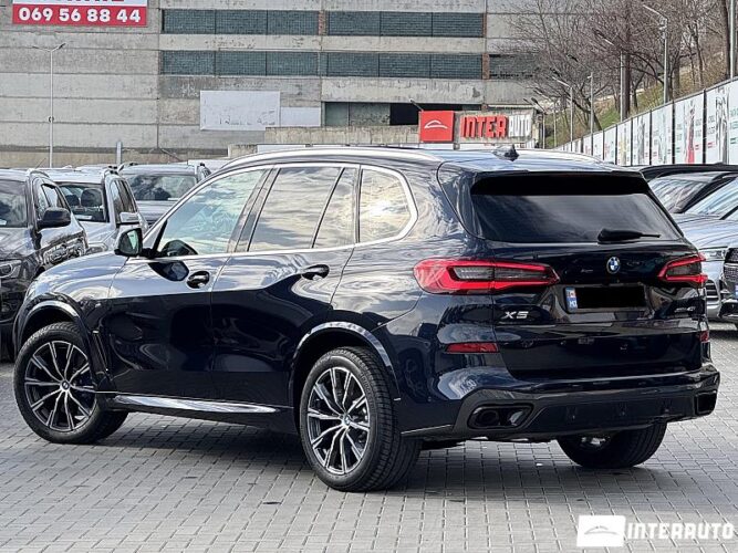 BMW X5 4.0i 42 interauto-car