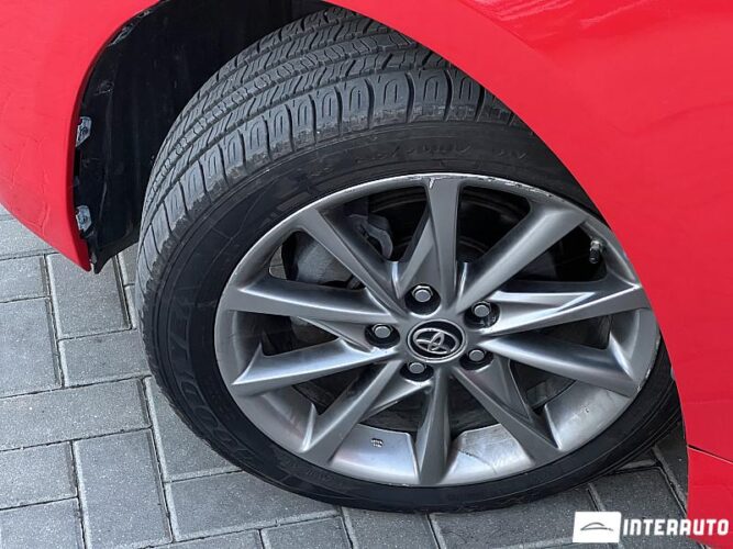 Toyota Prius Plus / V 48 interauto-car