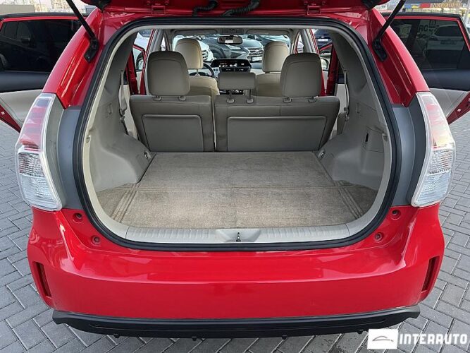 Toyota Prius Plus / V 53 interauto-car