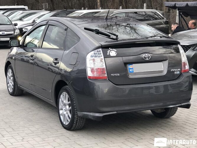 Toyota Prius 28 interauto-car