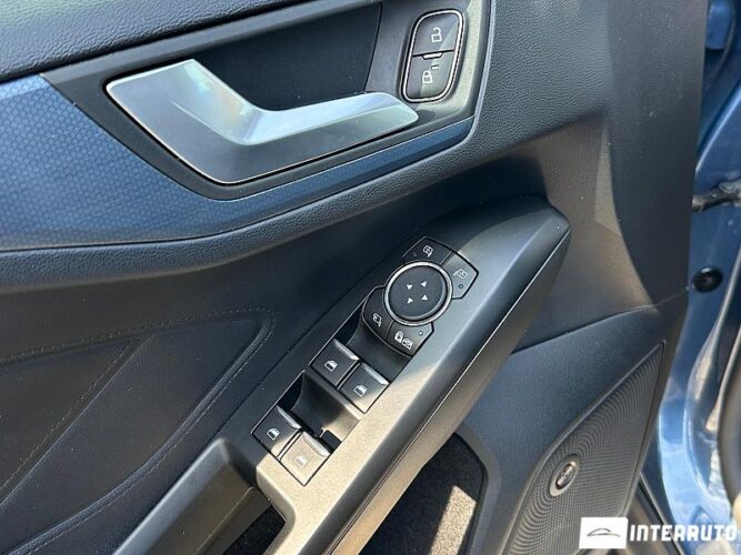 Ford Focus 36 interauto-car