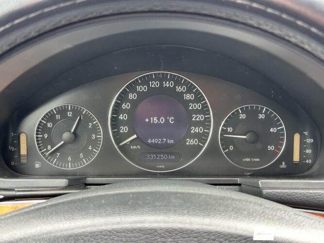 Mercedes E 220 41 interauto-car