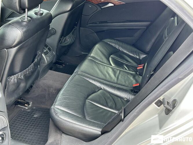 Mercedes E 220 45 interauto-car