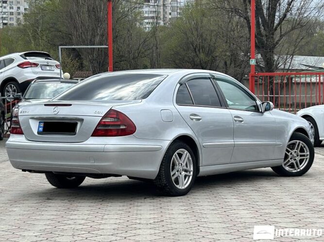 Mercedes E 220 32 interauto-car