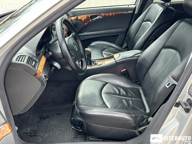 Mercedes E 220 36 interauto-car