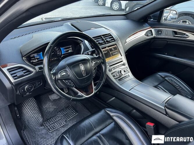 Lincoln MKZ 35 interauto-car