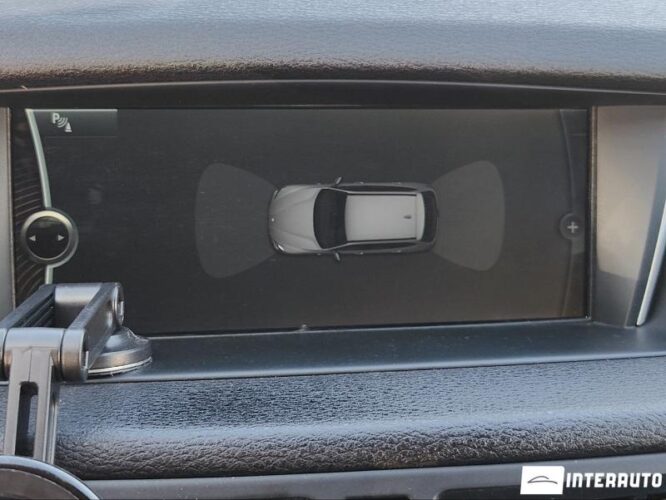 BMW X1 2.0D 40 interauto-car