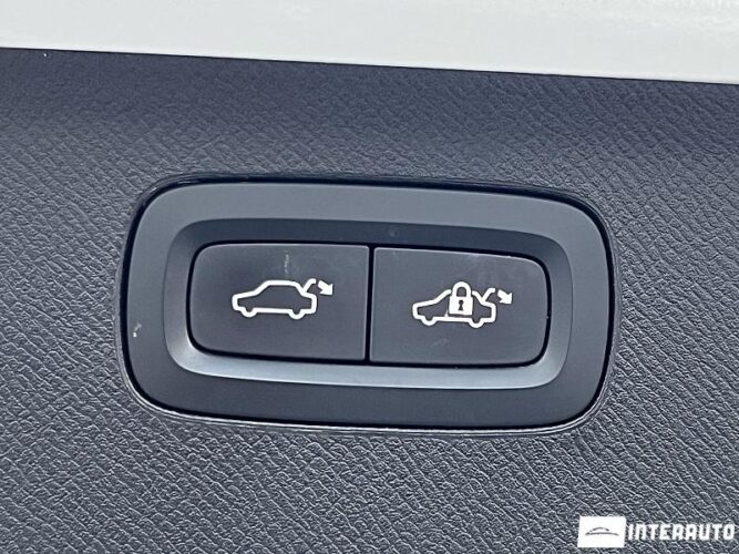 Volvo XC 90 71 interauto-car